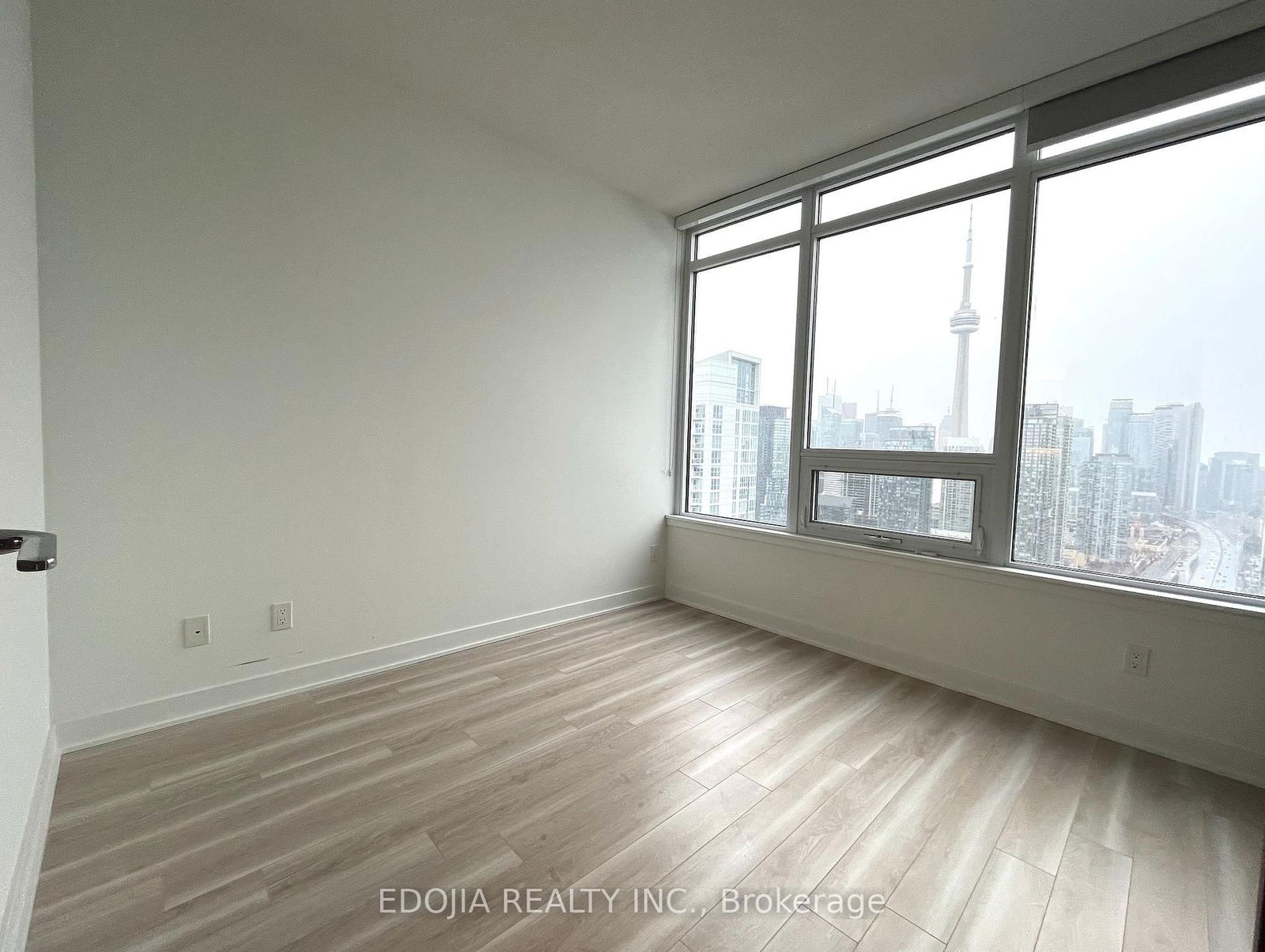 17 Bathurst St, unit 4315 for rent