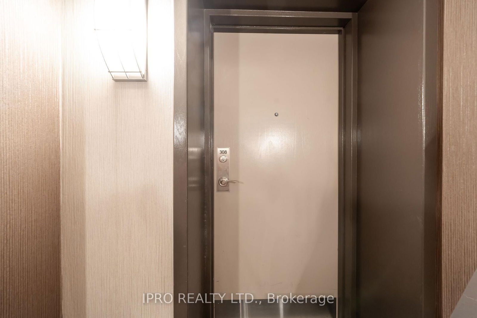 77 Harbour Sq, unit 308 for rent