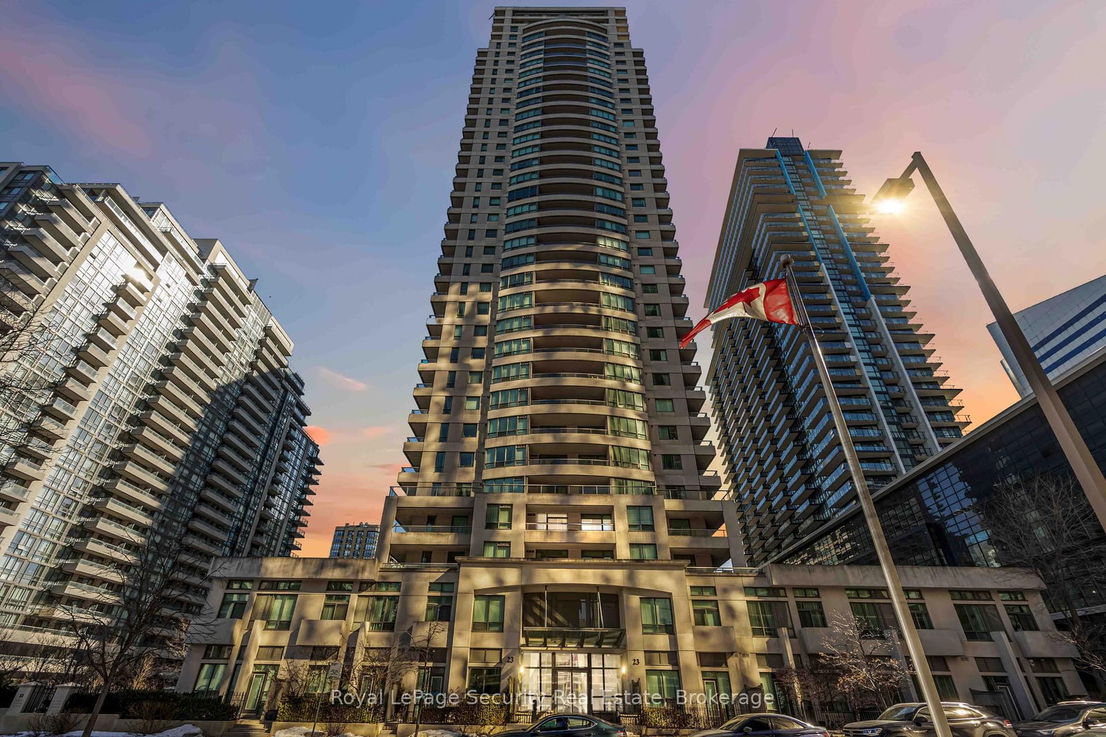 23 Hollywood Ave, unit 108 for sale