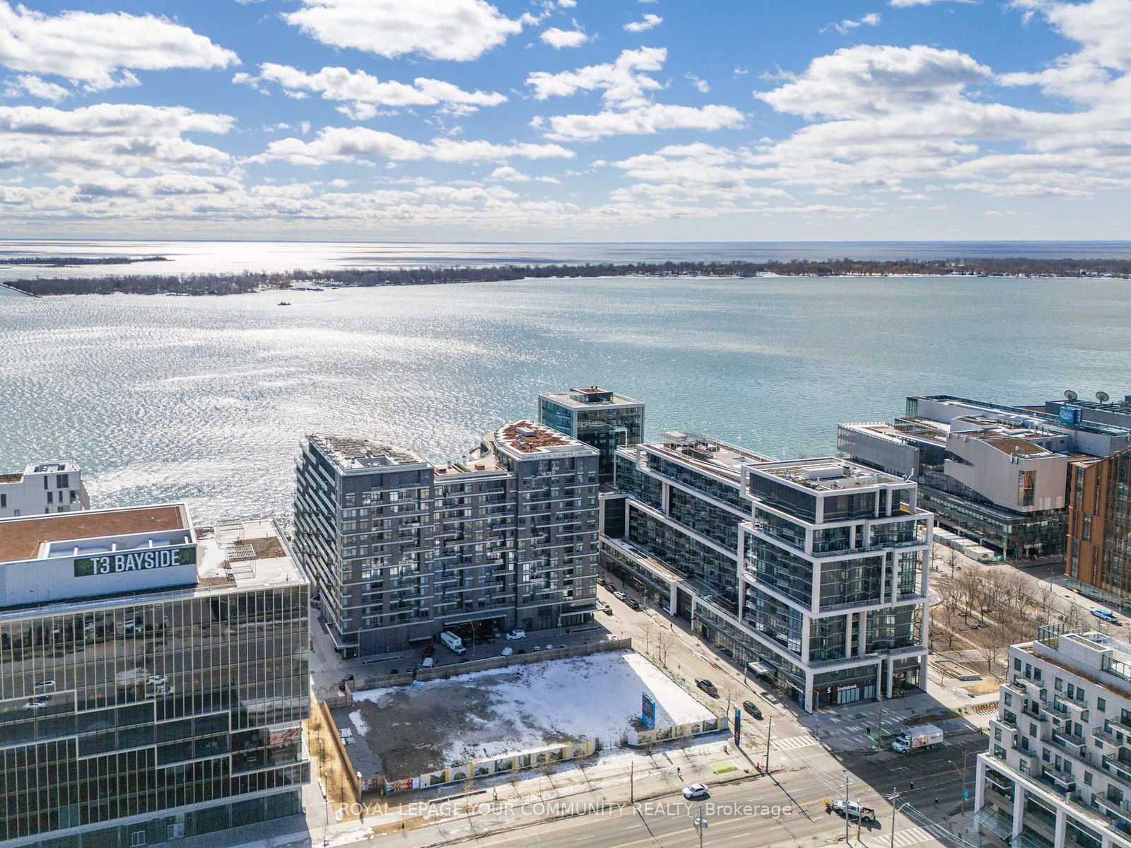 1 Edgewater Dr, unit GPH29 for sale