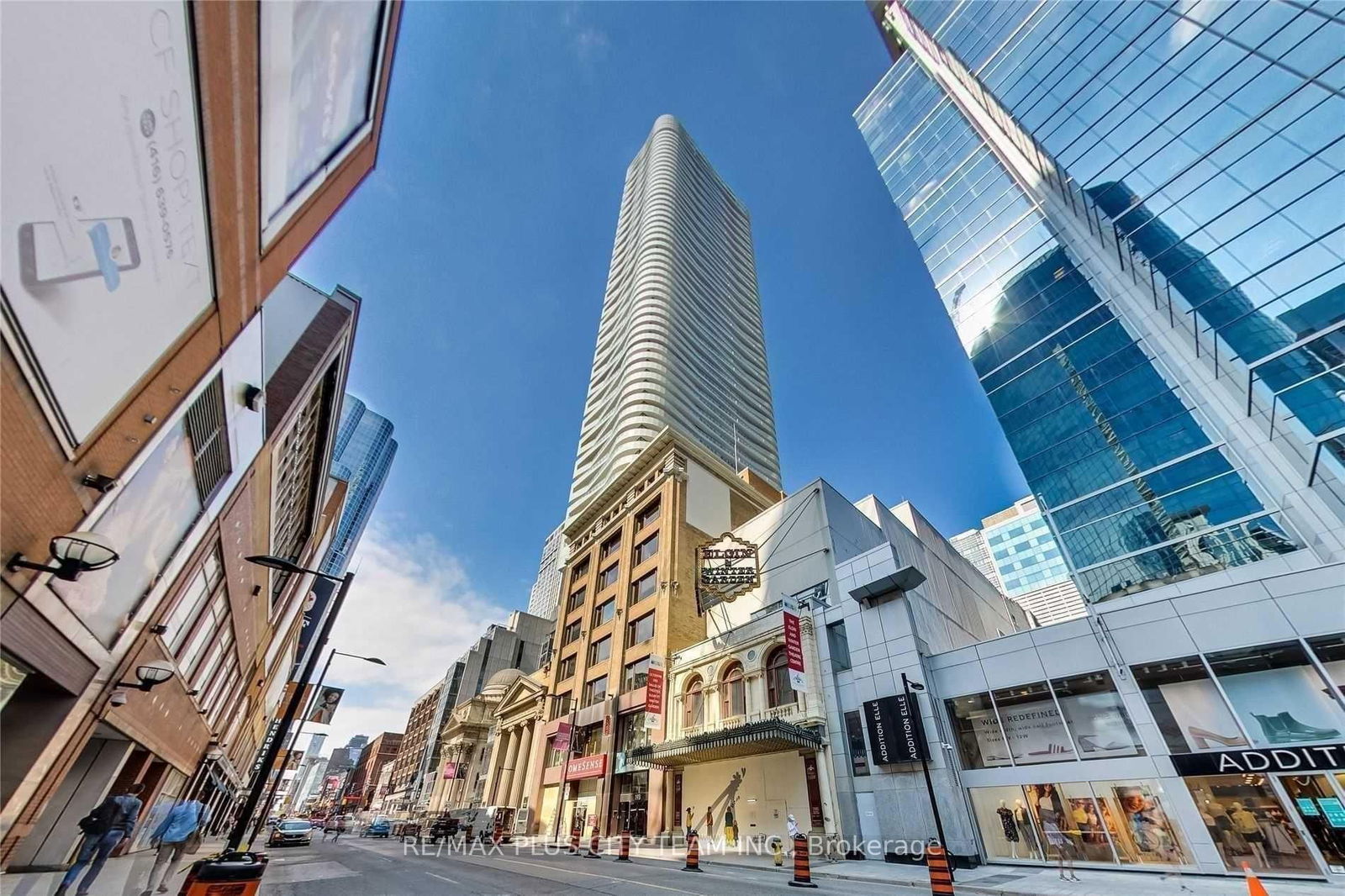 197 Yonge St, unit 2904 for rent