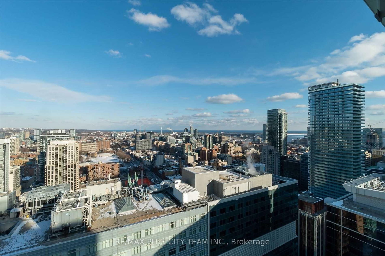 197 Yonge St, unit 2904 for rent