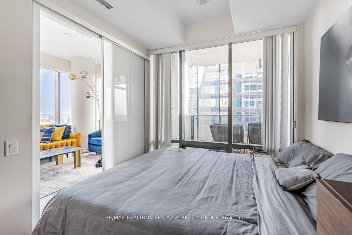 5 St Joseph St, unit 3902 for sale