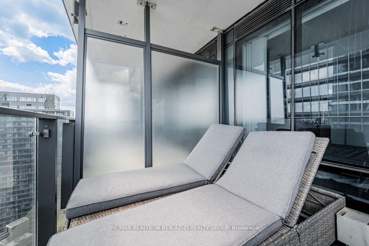 5 St Joseph St, unit 3902 for sale