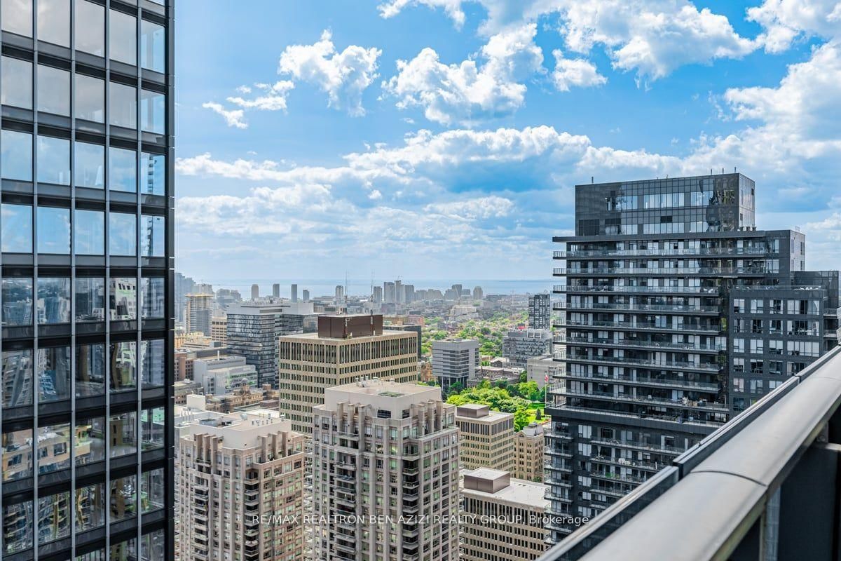 5 St Joseph St, unit 3902 for sale