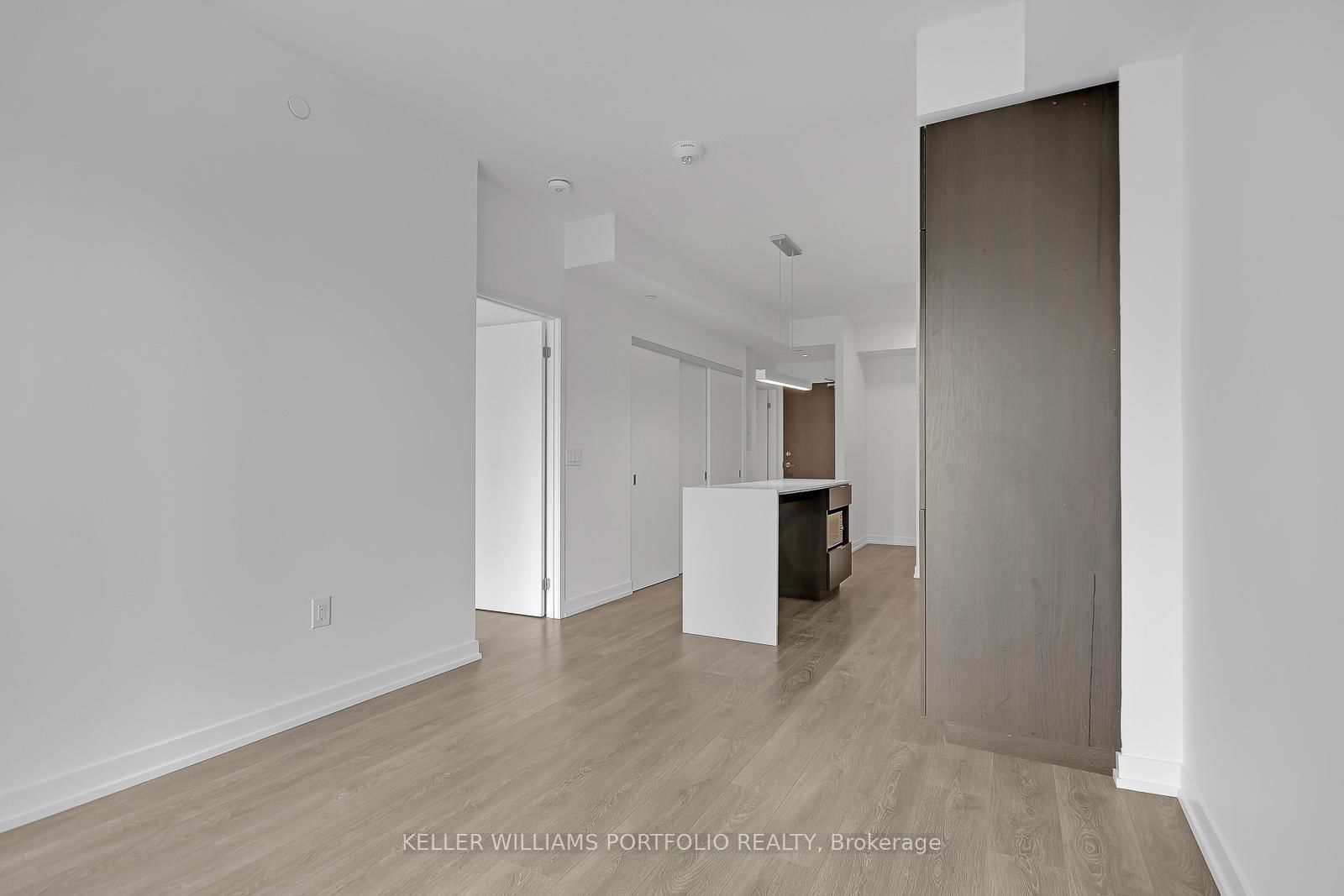 15 Lower Jarvis St, unit 911 for rent