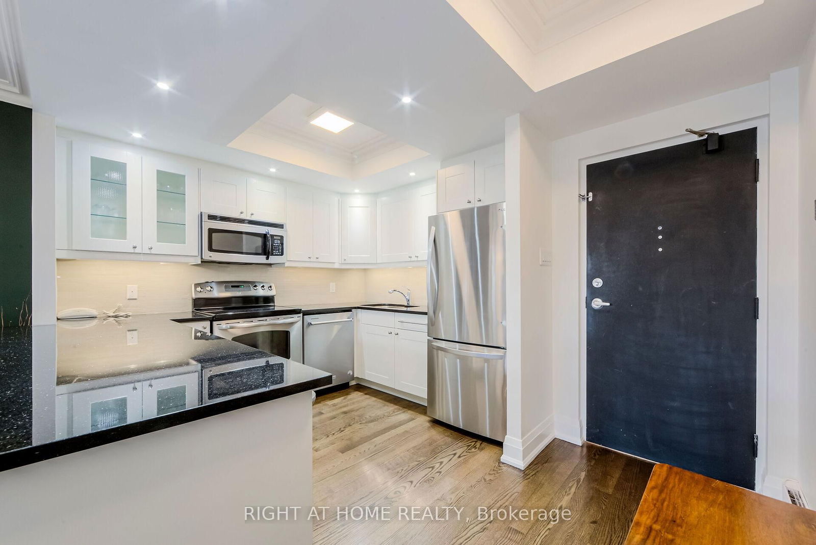 20 Glebe Rd W, unit Ph 16 for rent