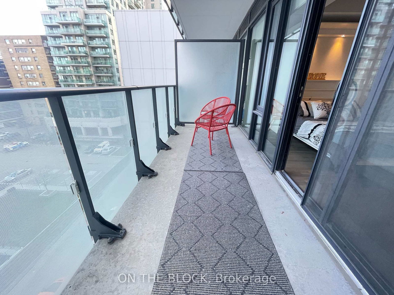 185 Roehampton Ave, unit 509 for sale