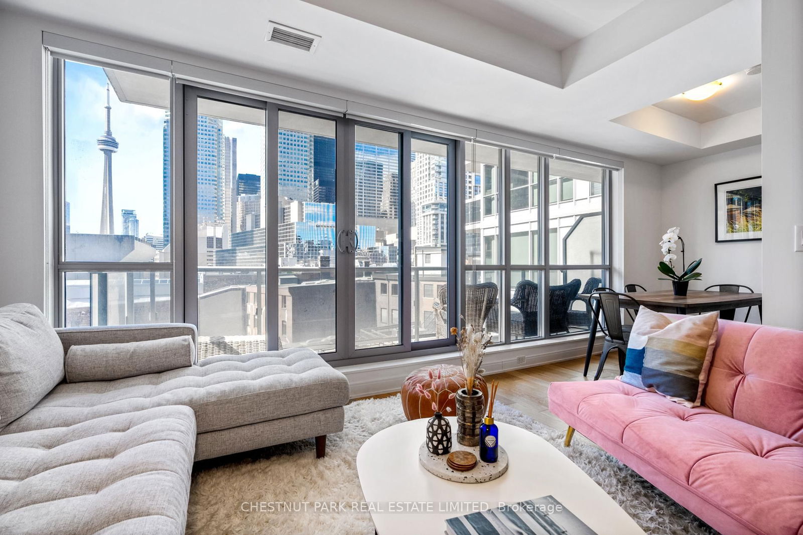 55 Front St E, unit 707 for sale