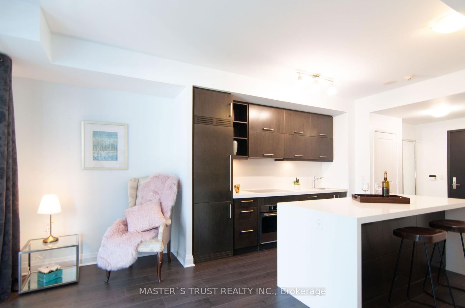 65 St Mary St, unit 401 for sale