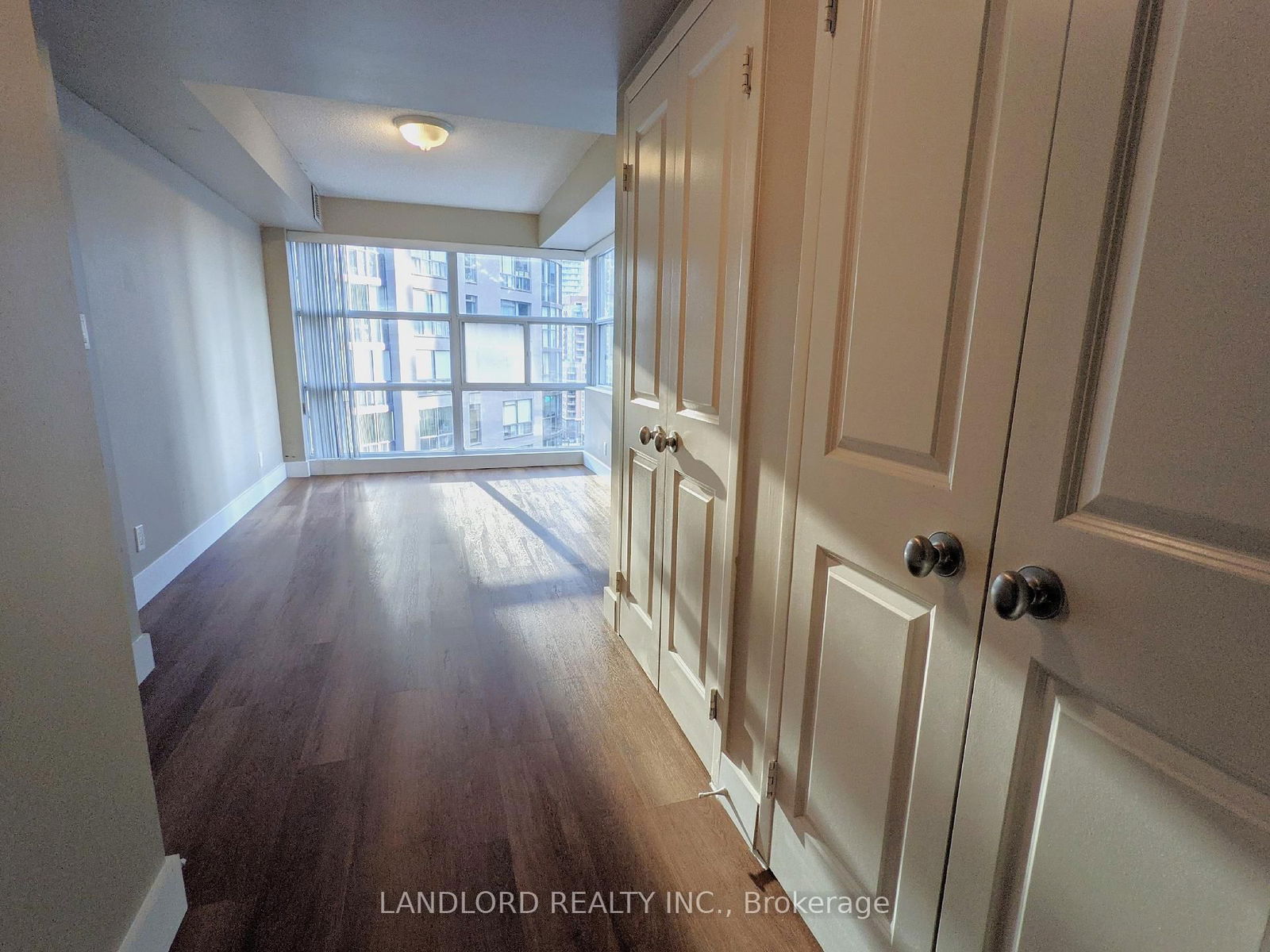 11 St Joseph St, unit 1106 for rent