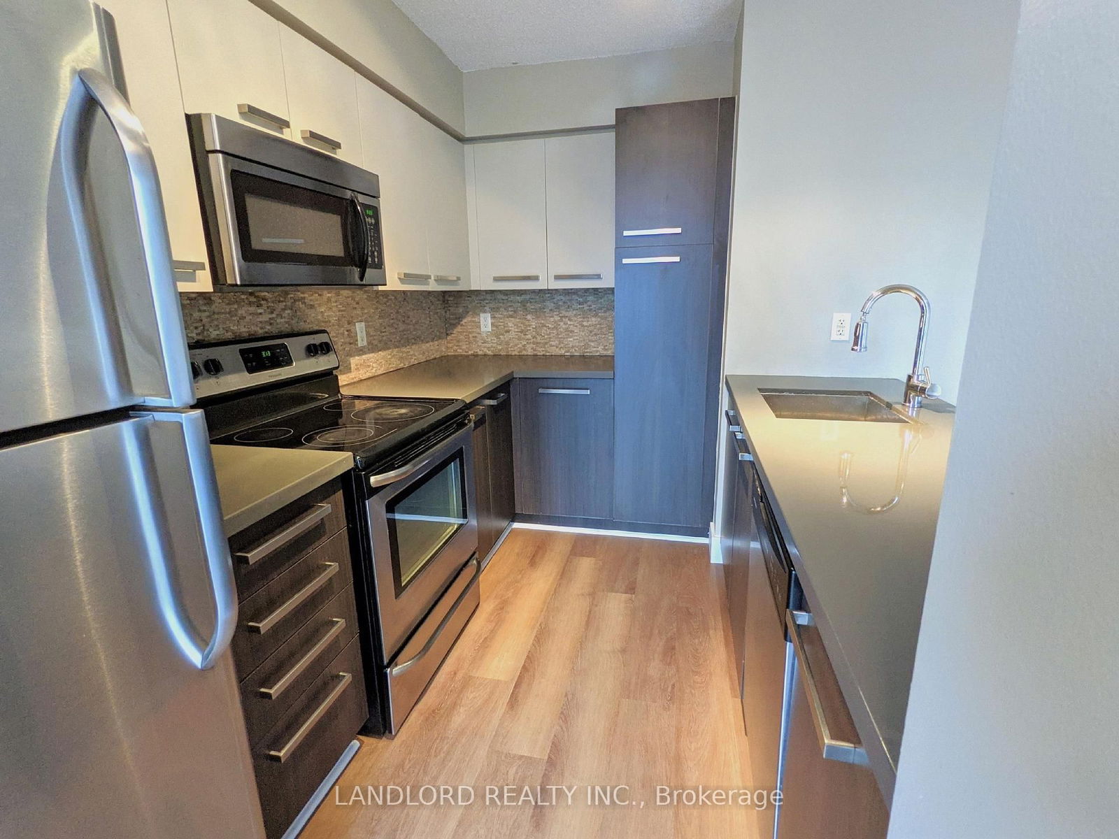 11 St Joseph St, unit 1106 for rent