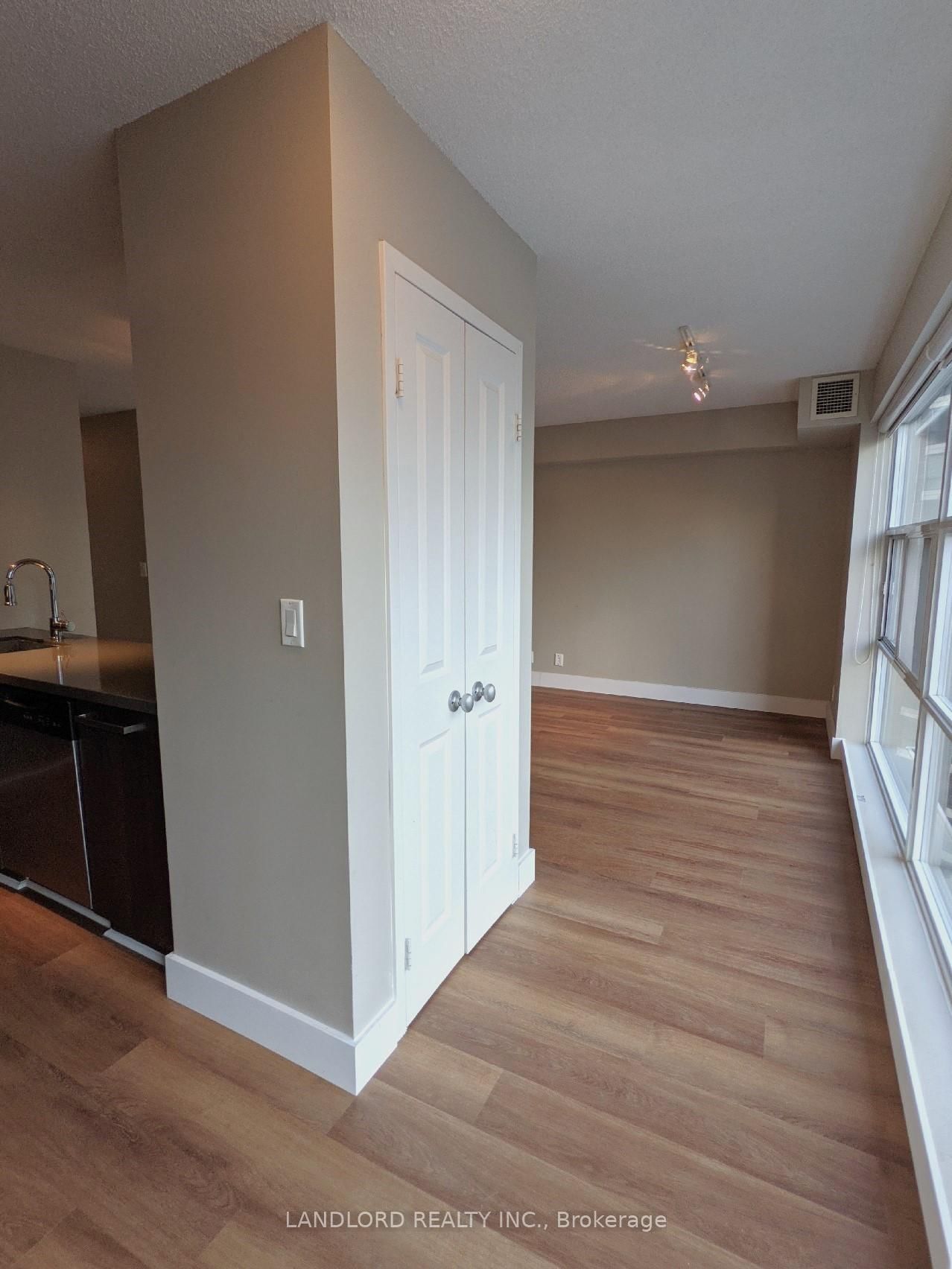 11 St Joseph St, unit 1106 for rent