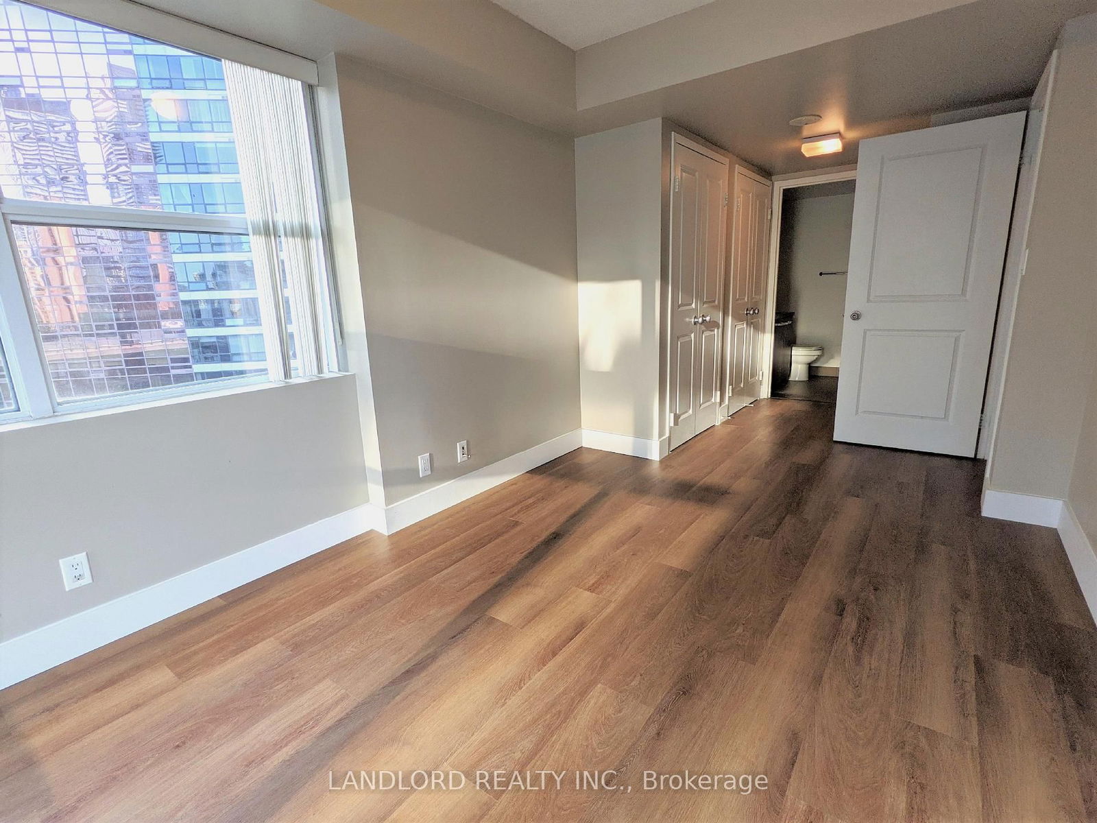 11 St Joseph St, unit 1106 for rent