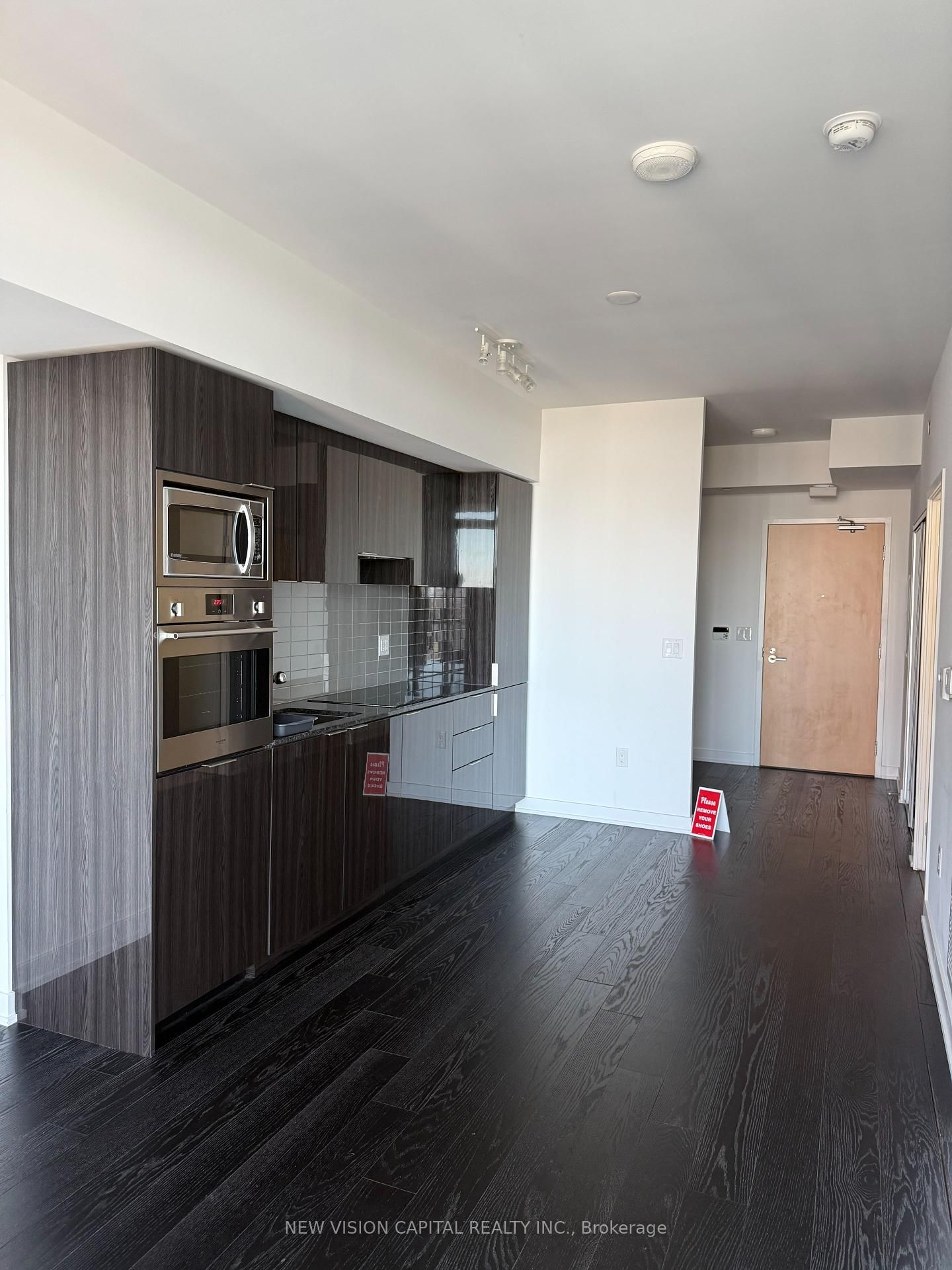 11 Wellesley St W, unit 5509 for sale