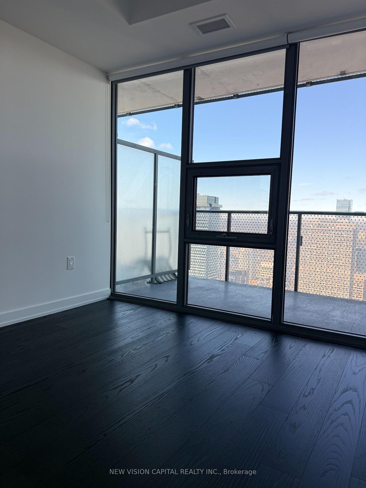 11 Wellesley St W, unit 5509 for sale