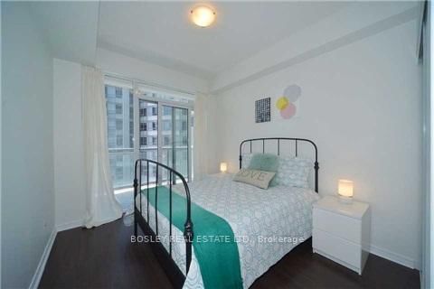 352 Front St W, unit 1219 for rent