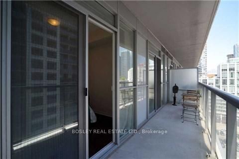 352 Front St W, unit 1219 for rent