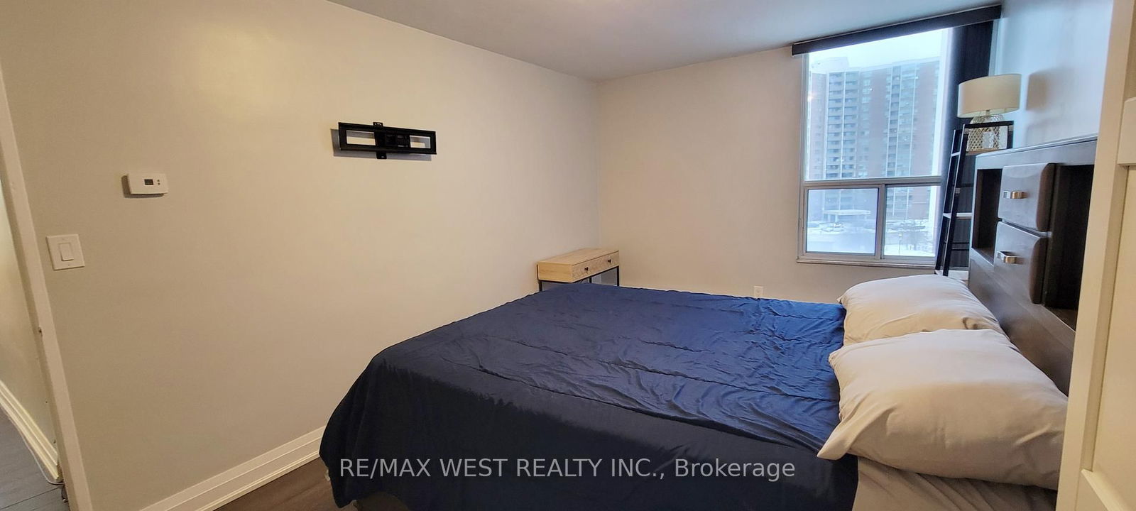 60 Pavane Linkway, unit 812 for rent