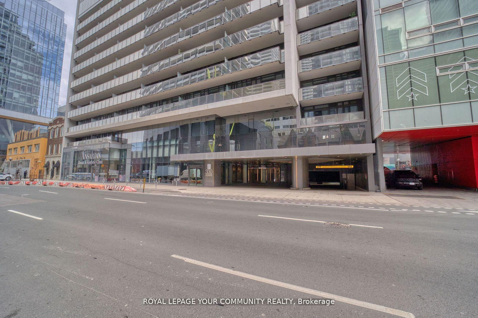 330 Richmond St W, unit 1711 for sale