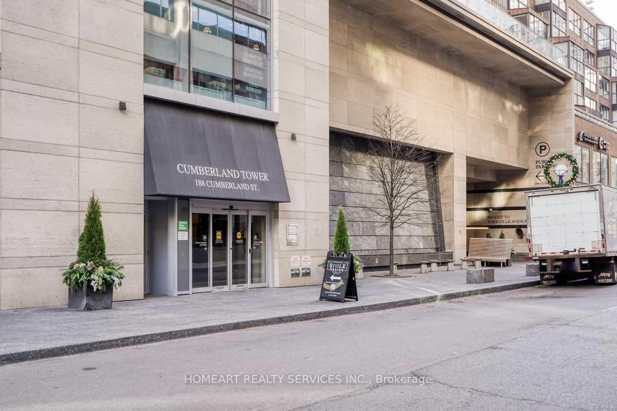 Yorkville Plaza Condos, Downtown, Toronto