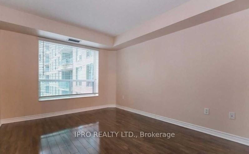 8 Pemberton Ave, unit 401 for rent