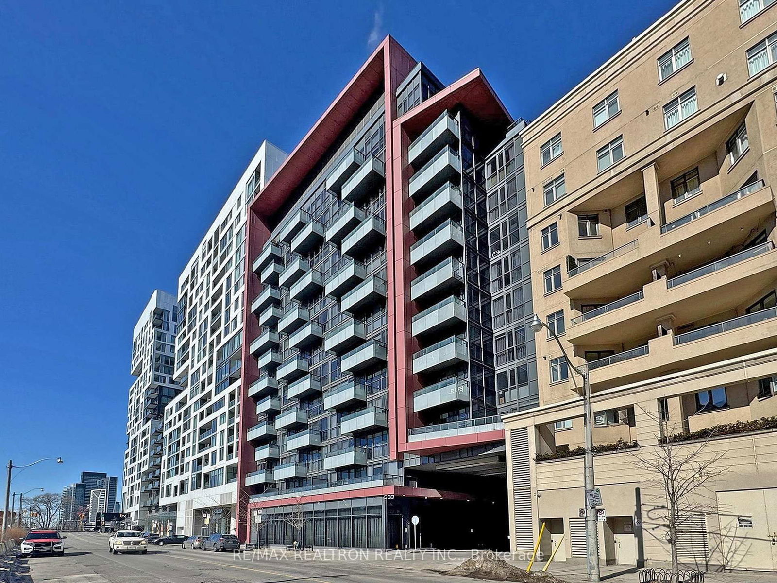 560 Front St W, unit 319 for sale