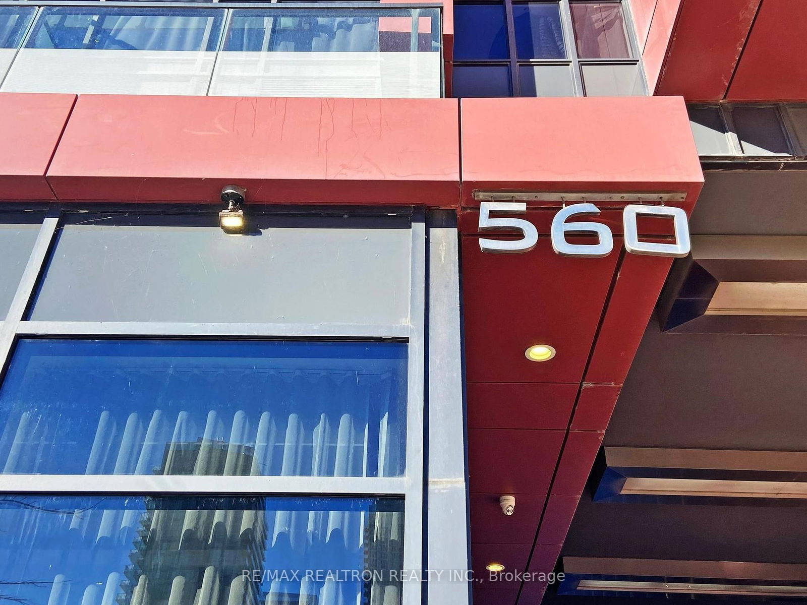 560 Front St W, unit 319 for sale