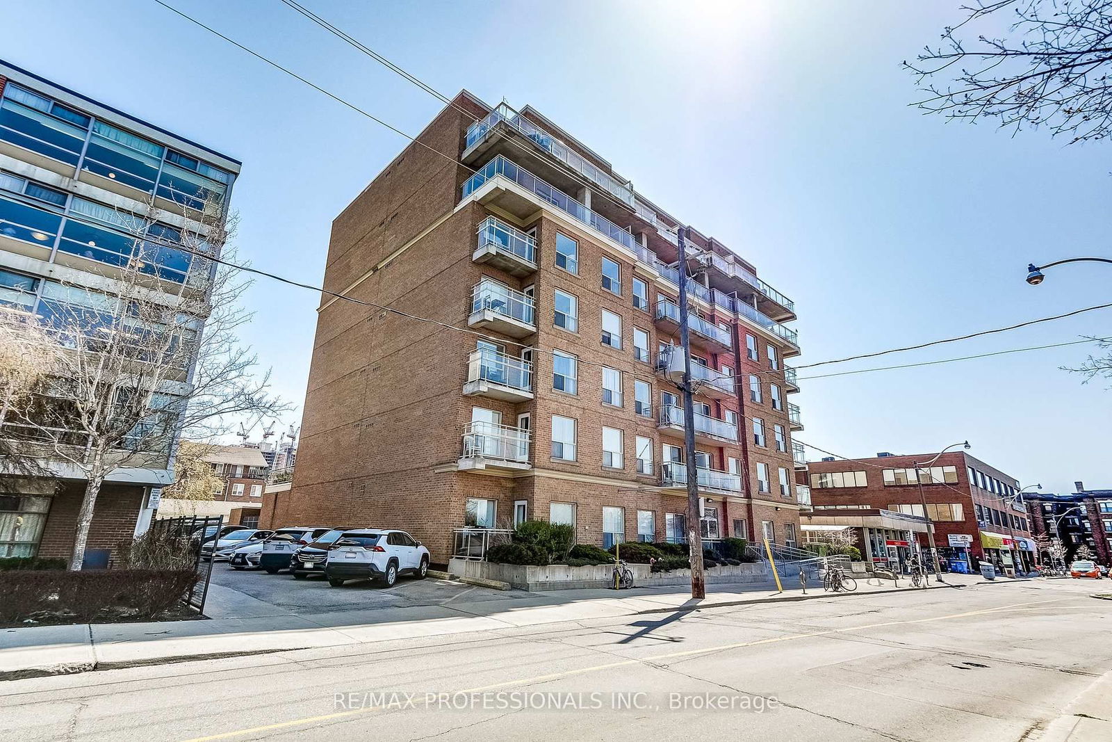 11 Christie St, unit 103 for rent