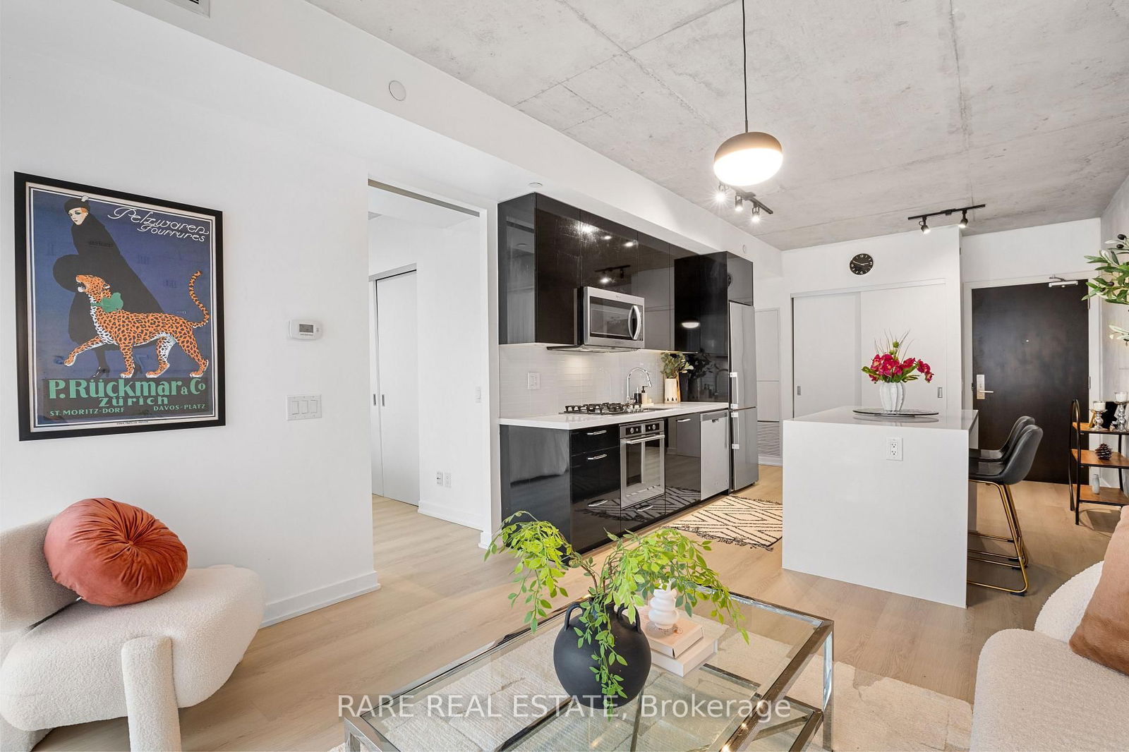 55 Ontario St, unit 310 for rent