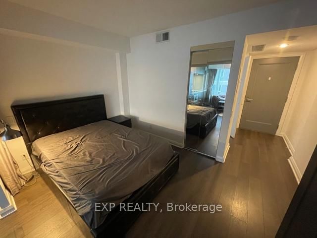 155 Yorkville Ave, unit 1509 for rent