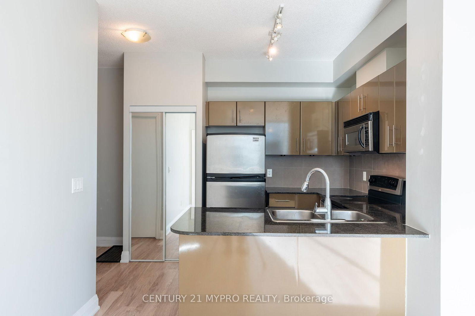 16 Yonge St, unit 3001 for rent