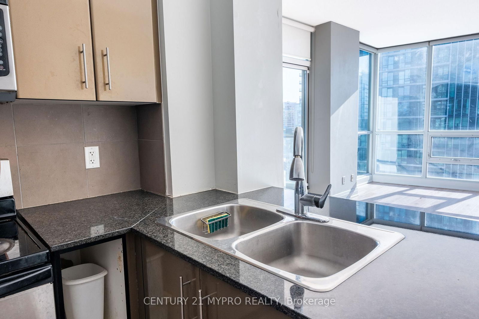 16 Yonge St, unit 3001 for rent