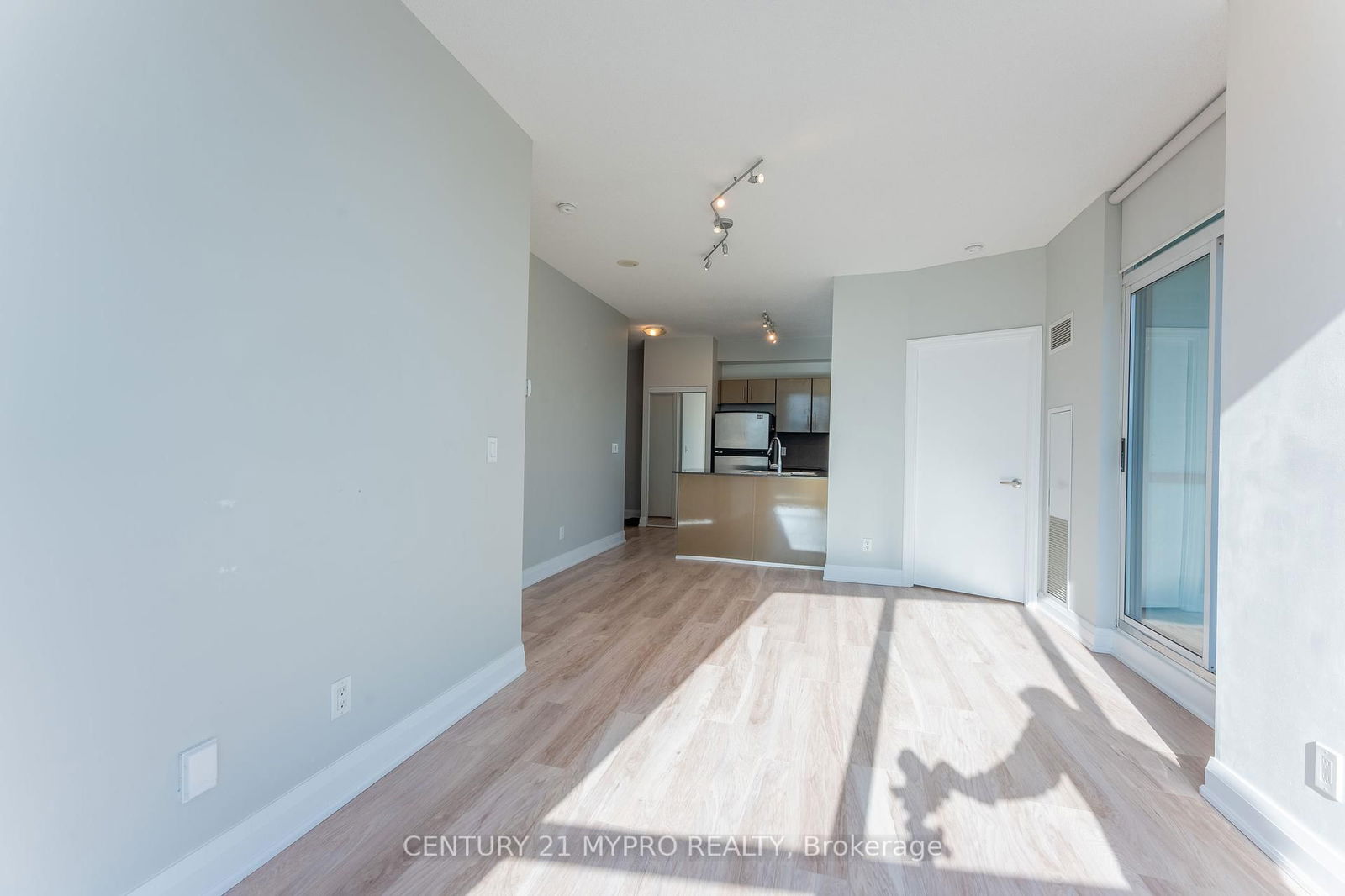 16 Yonge St, unit 3001 for rent