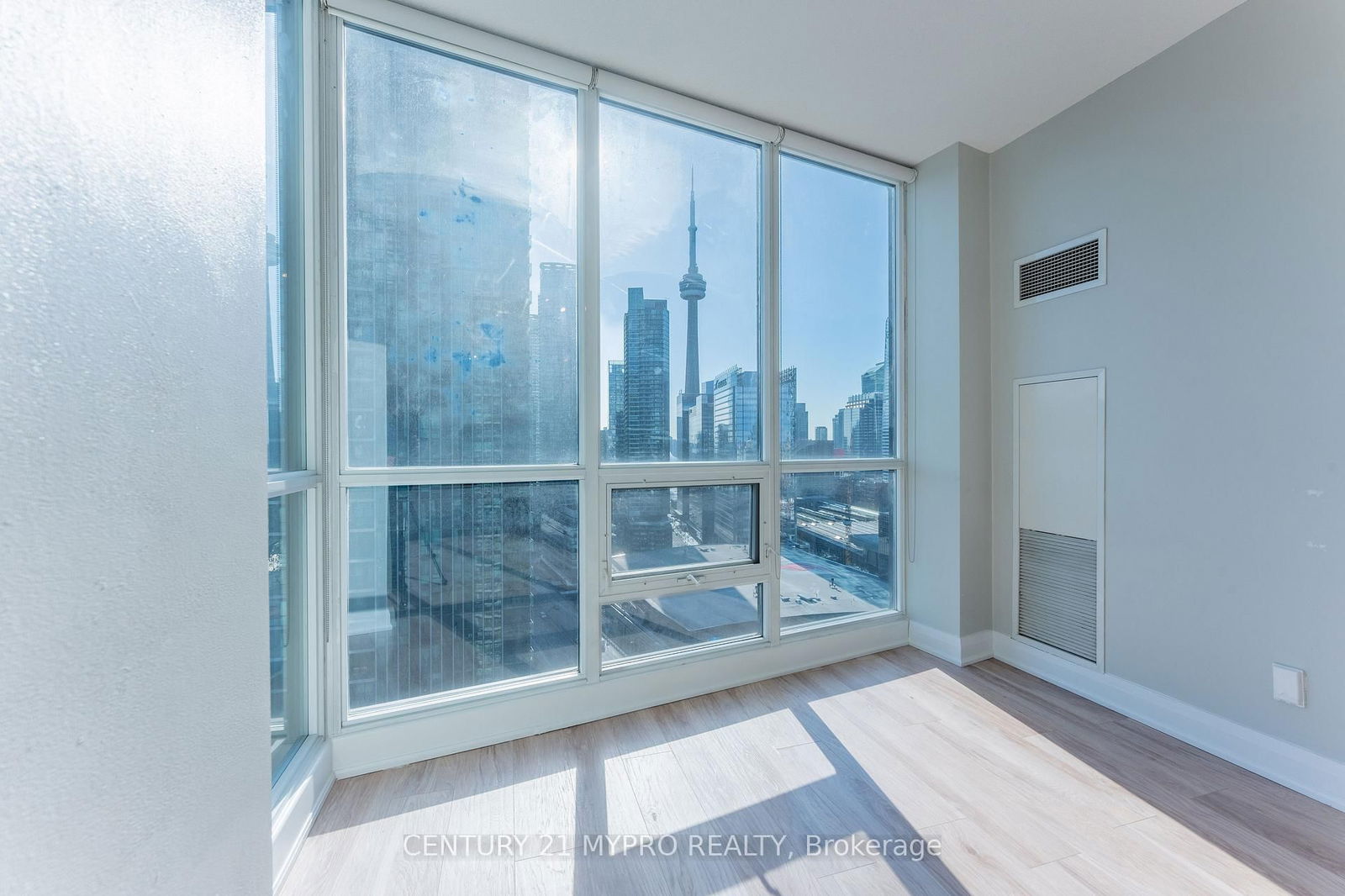 16 Yonge St, unit 3001 for rent