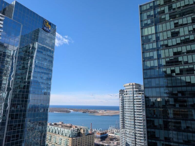 88 harbour St, unit 3011 for sale