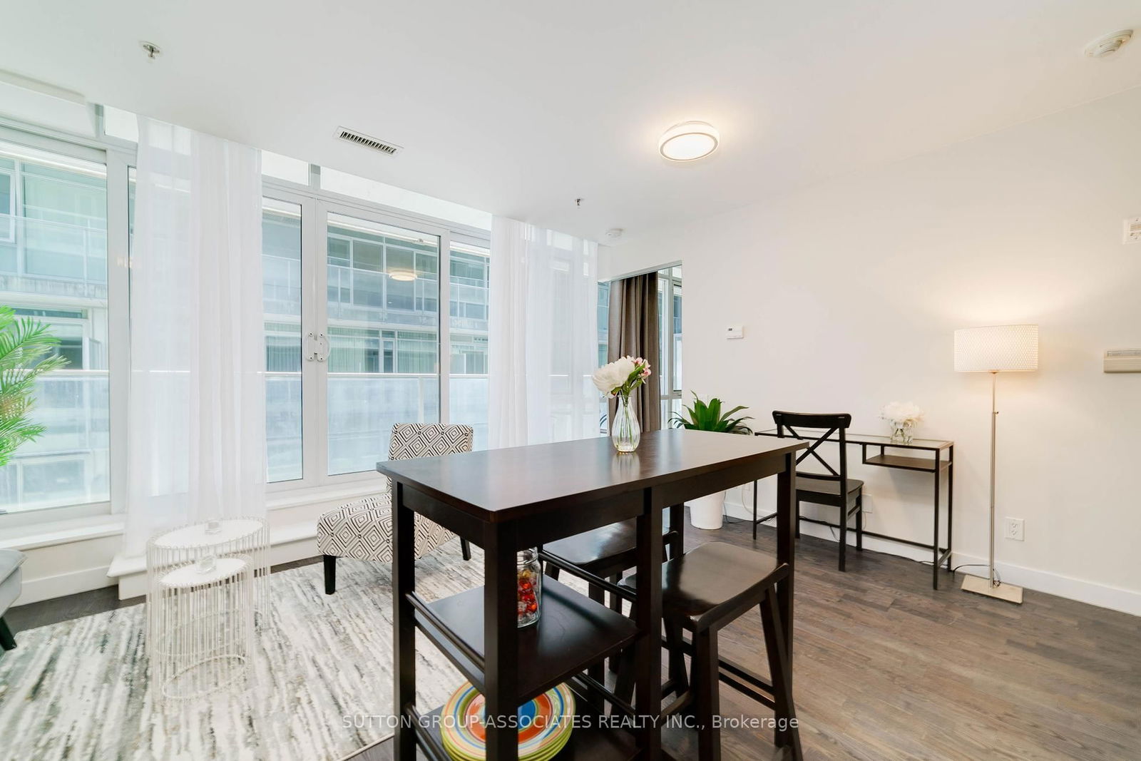 75 Portland St, unit 608 for rent