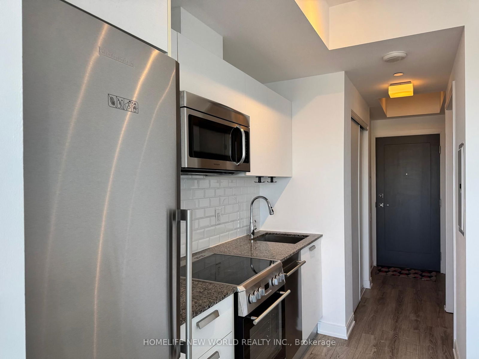 42 Charles St E, unit 3807 for rent