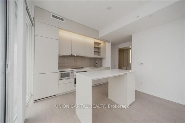 101 Peter St, unit 2006 for rent