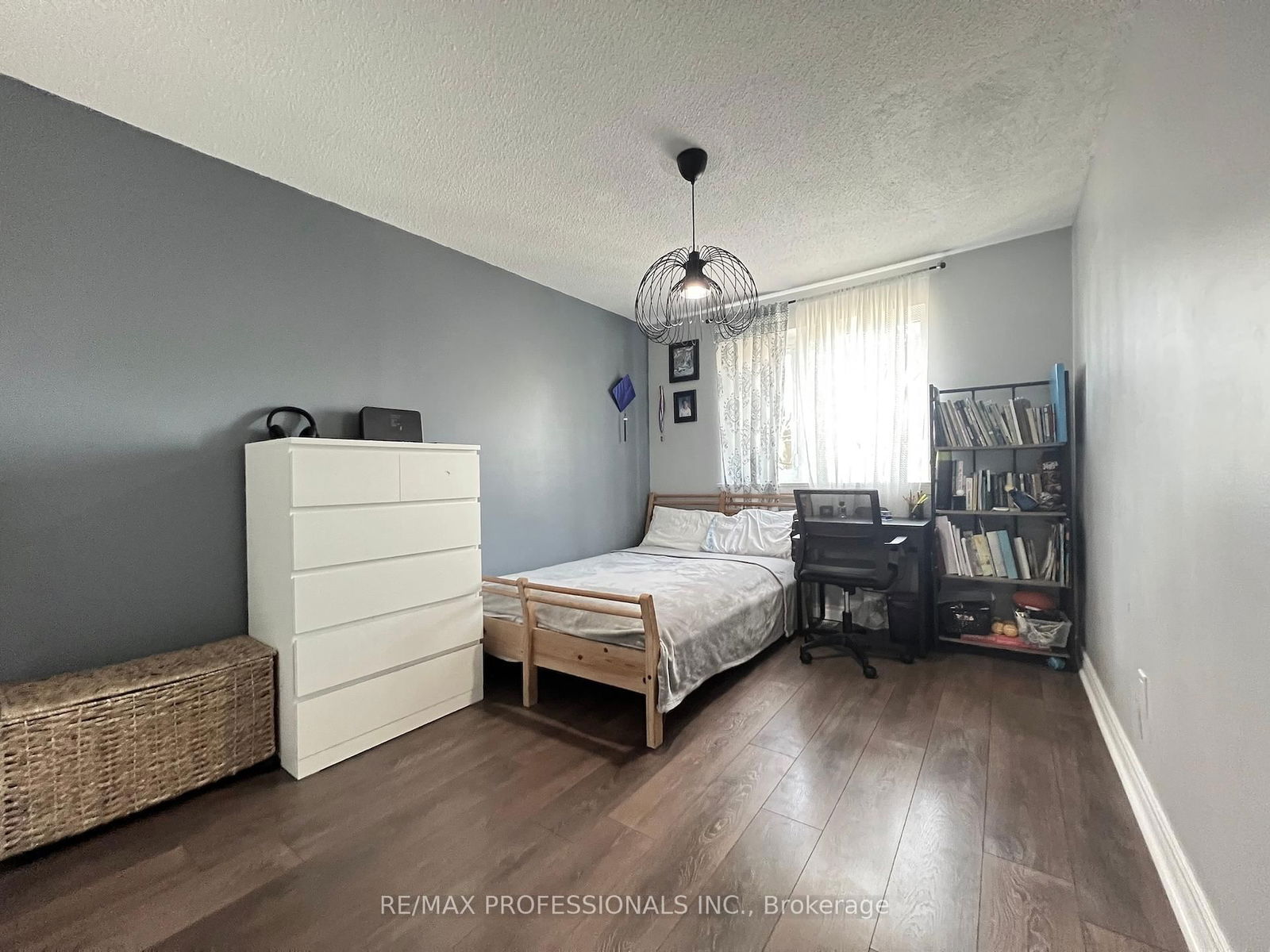 4005 Don Mills Rd, unit 208 for rent