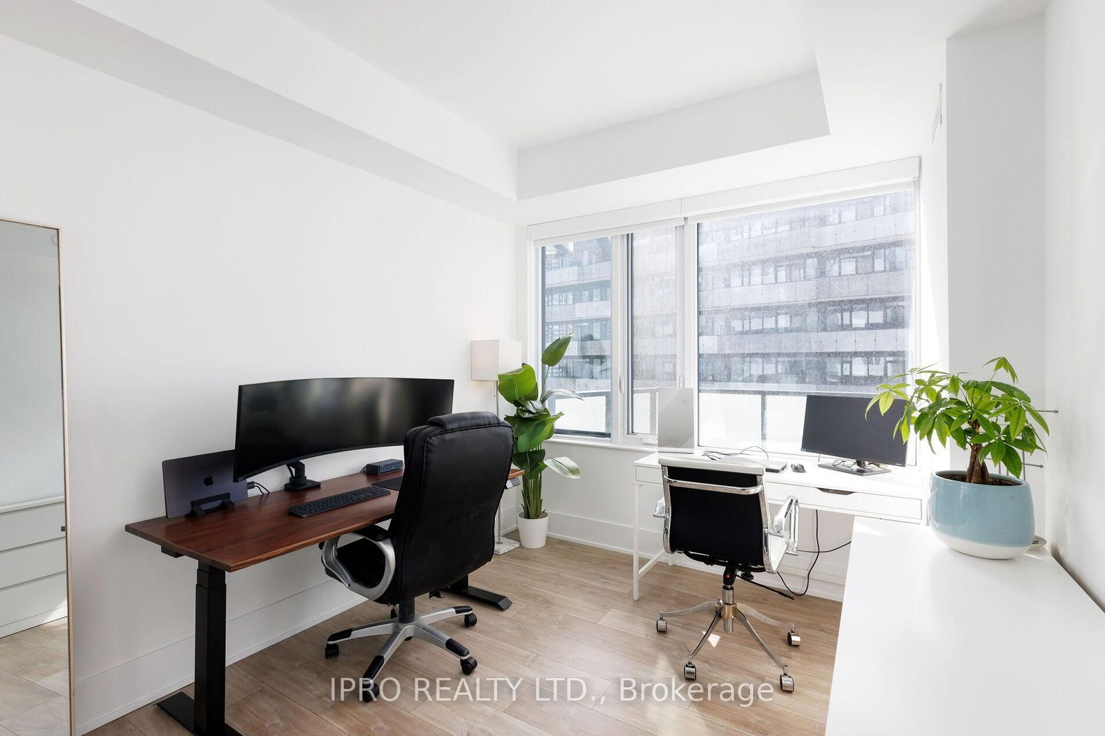 470 Front St W, unit 1805 for sale