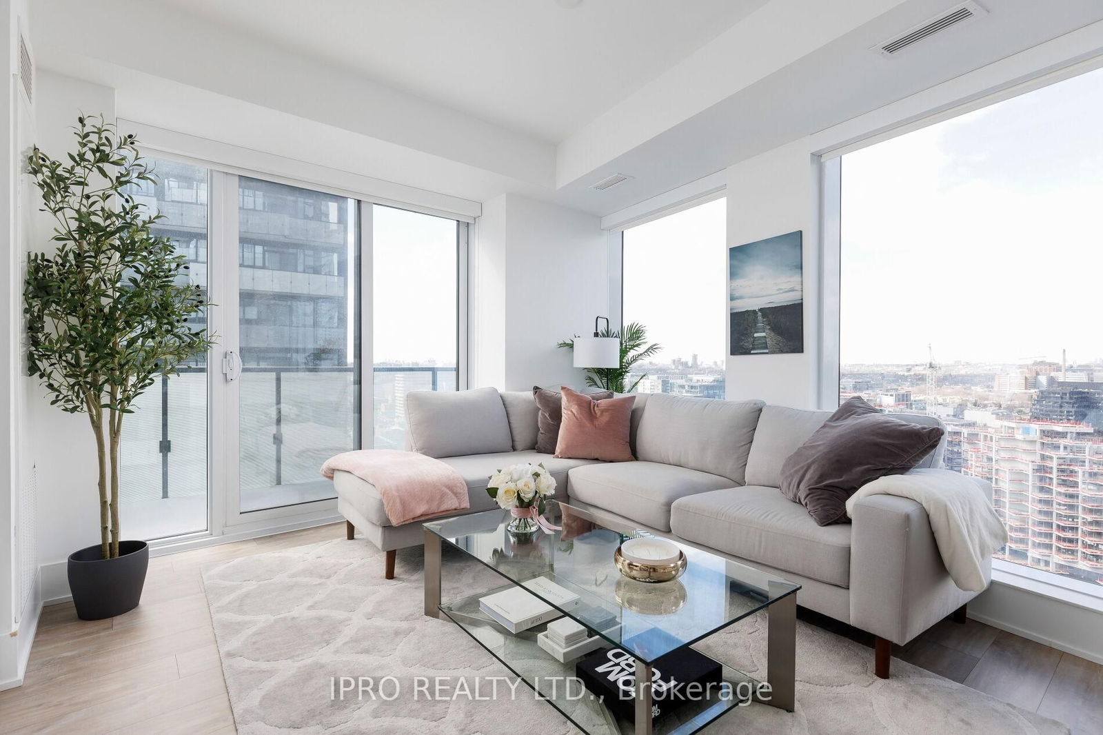 470 Front St W, unit 1805 for sale