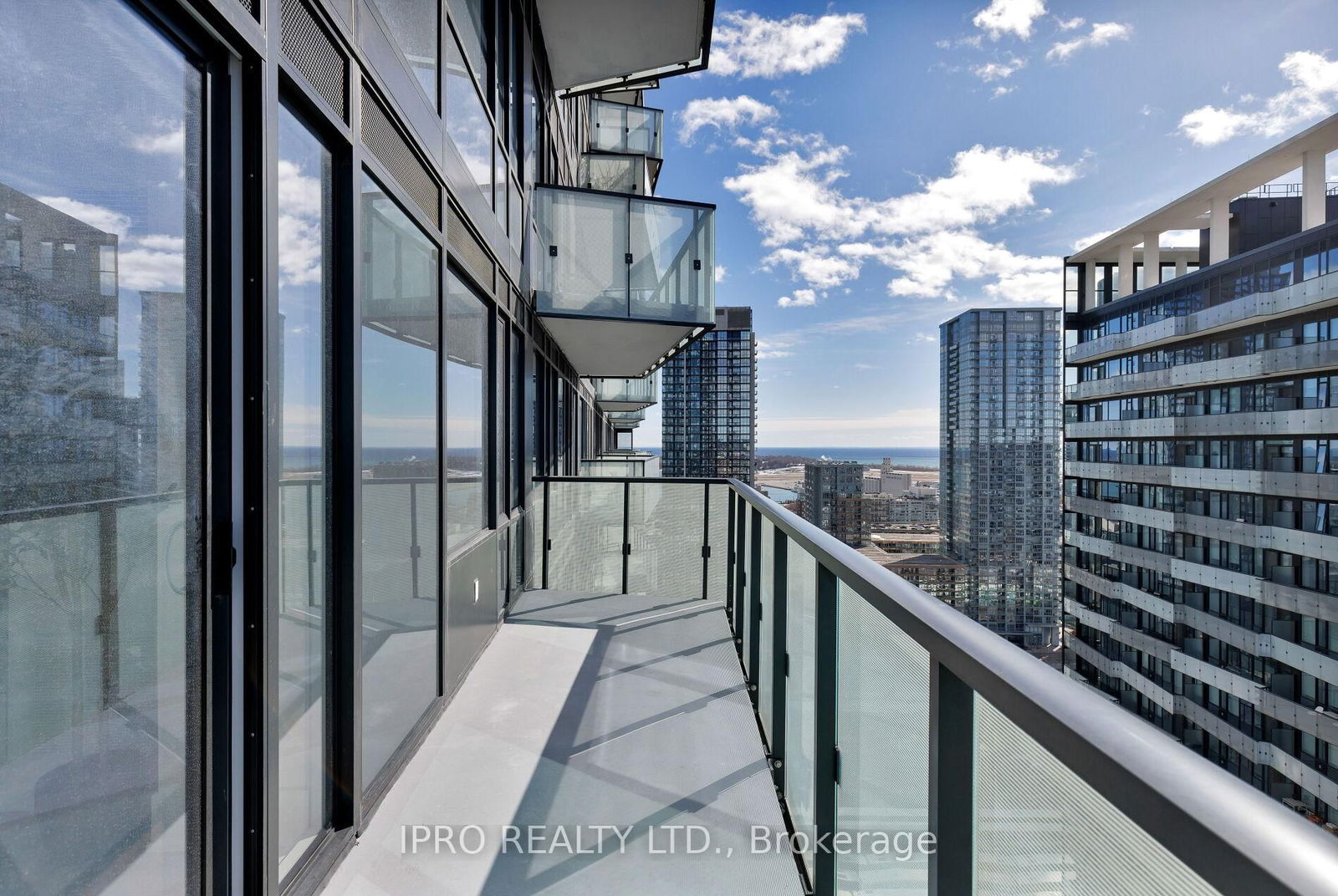 470 Front St W, unit 1805 for sale