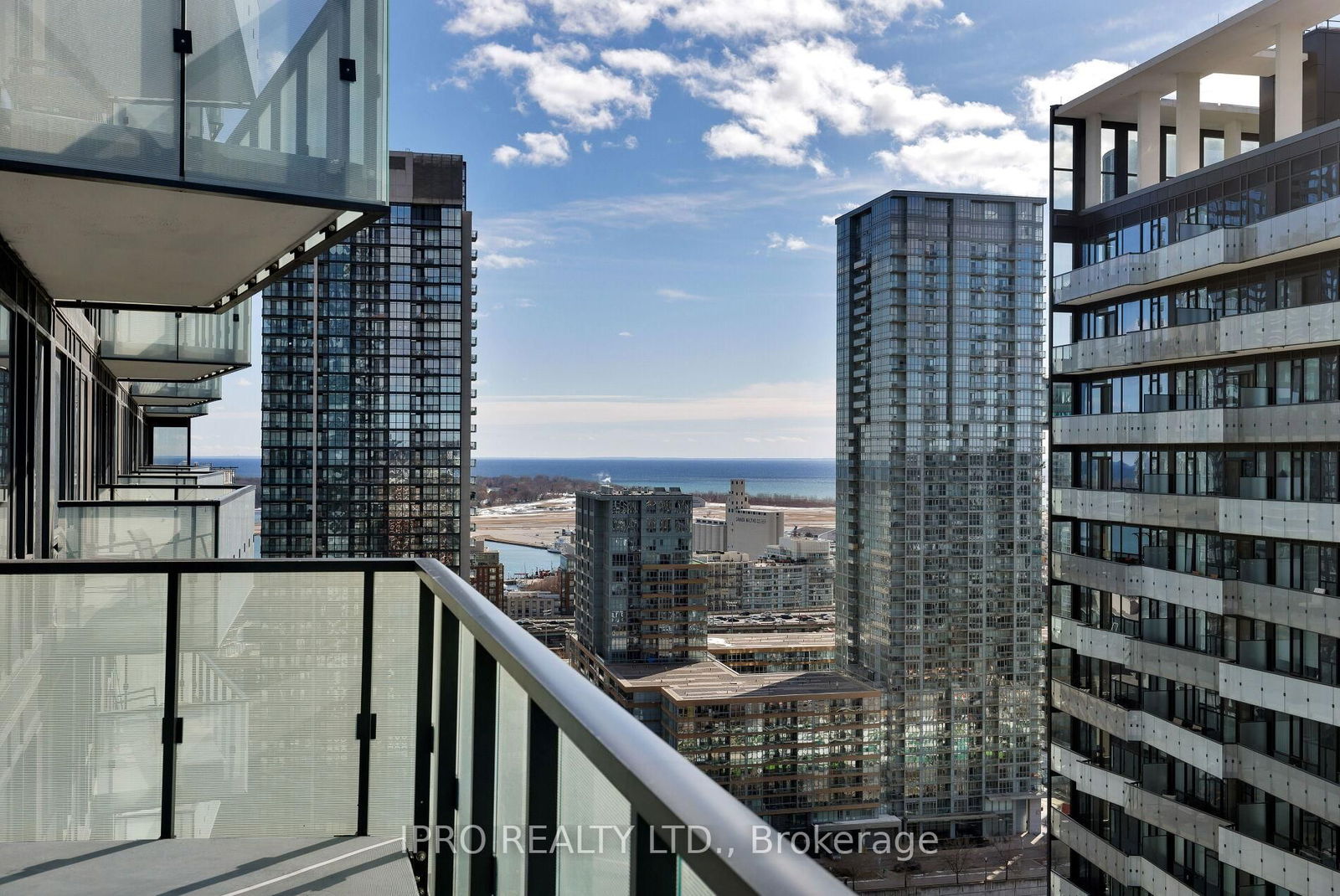 470 Front St W, unit 1805 for sale