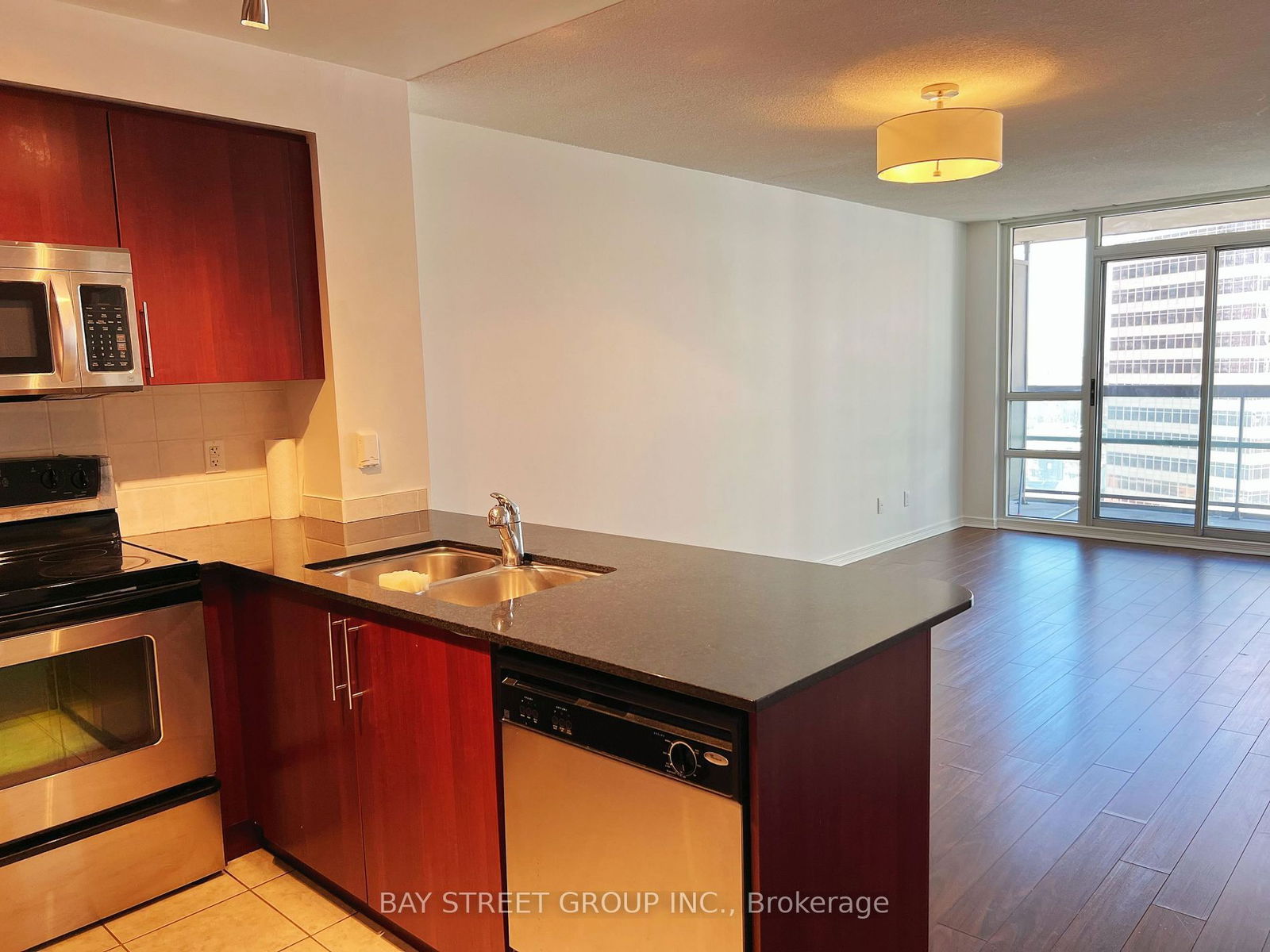 509 Beecroft Rd, unit #1916 for rent