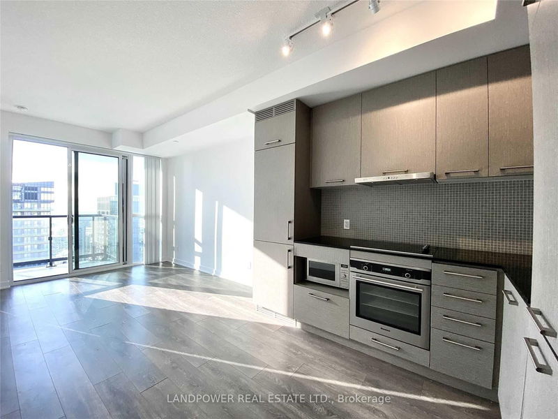 87 Peter St, unit 4401 for rent