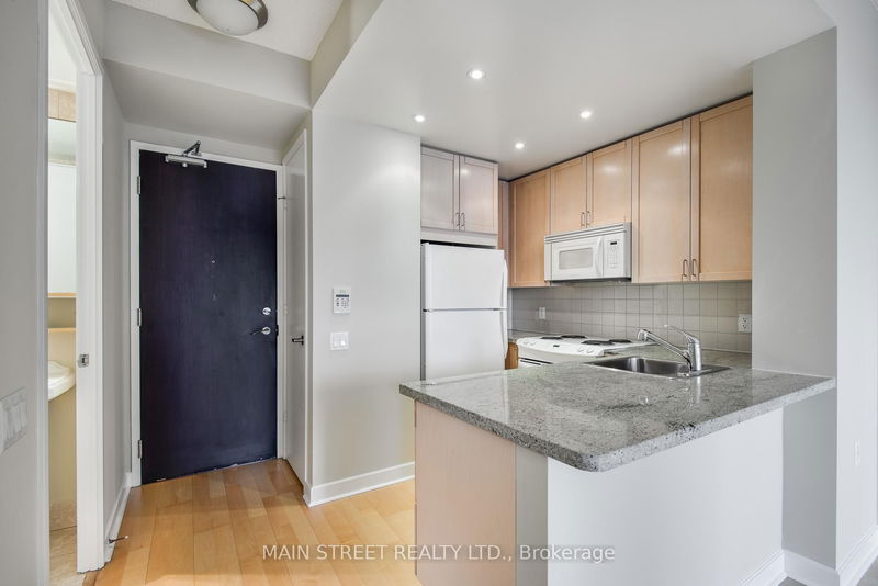 85 Bloor St E, unit 1404 for rent