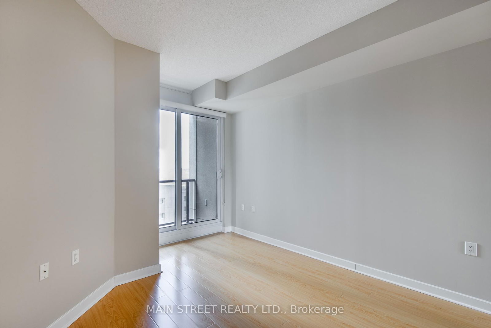 85 Bloor St E, unit 1404 for rent