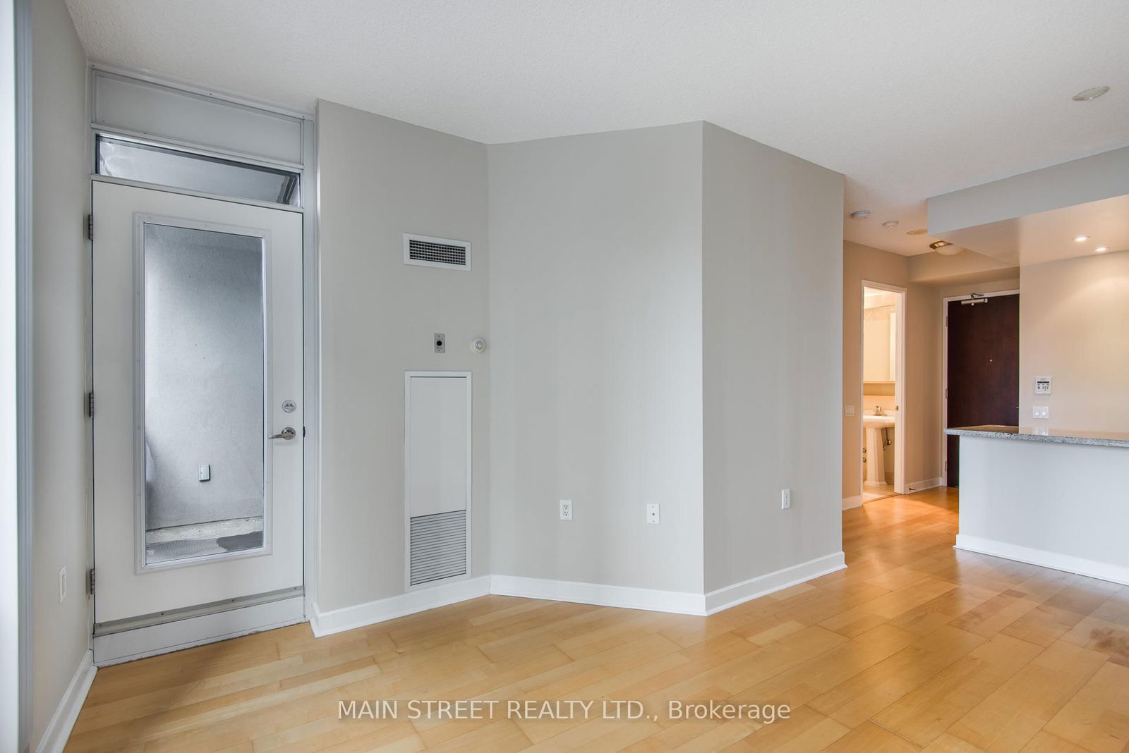 85 Bloor St E, unit 1404 for rent