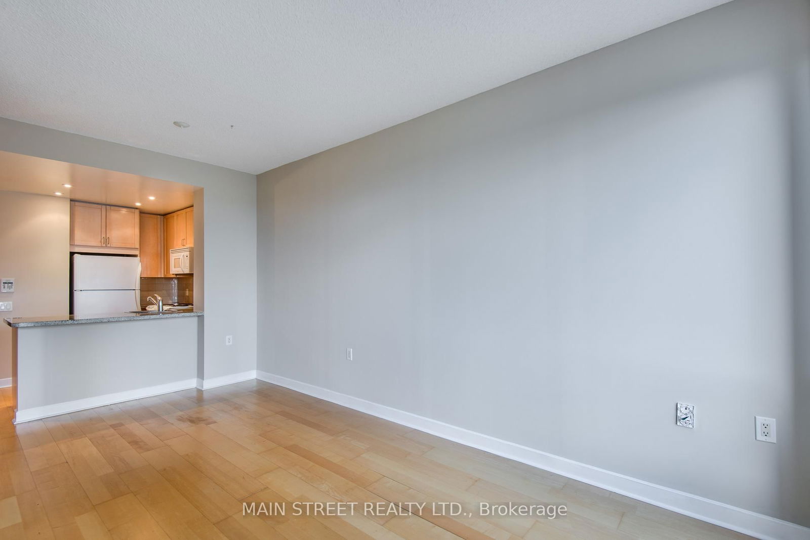 85 Bloor St E, unit 1404 for rent